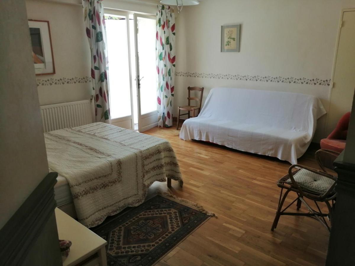 Spacieuse maison de village avec jardin patio Bessan Extérieur photo
